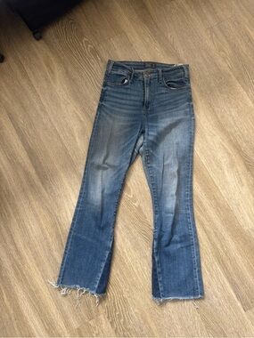 Abercrombie & Fitch Medium Blue Frayed-Hem Women's Jeans